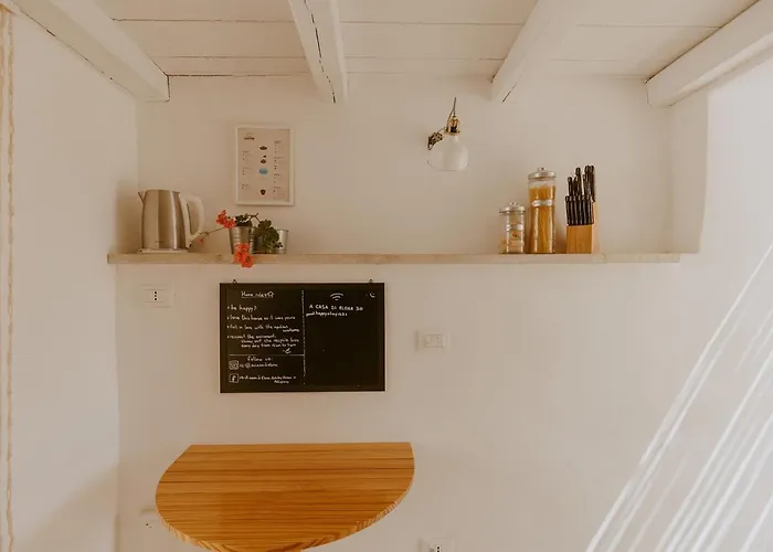 펜션 Elena's House 30 폴리나노 아마레